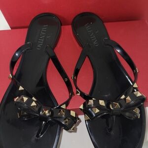 Valentino Rockstud Bow Flat Thong PVC
